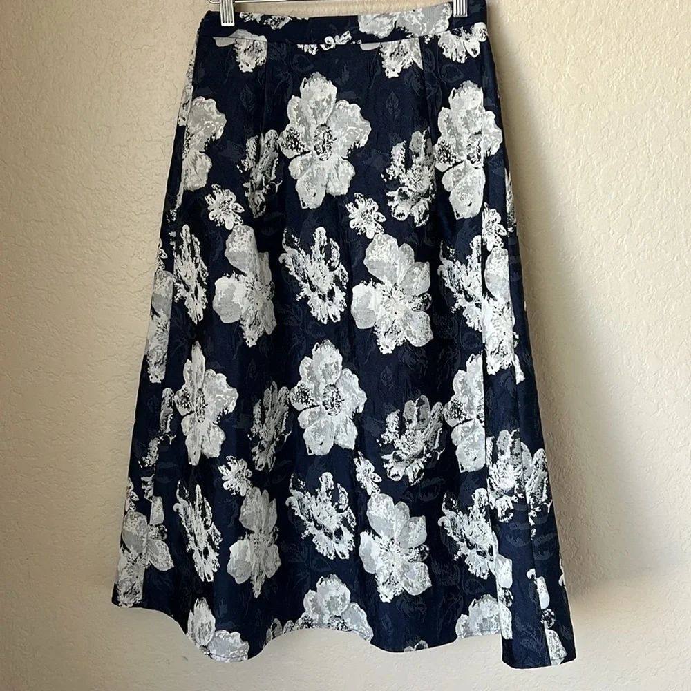 Anthropologie Eva Franco navy and white floral jacquard skirt - Picture 5 of 9